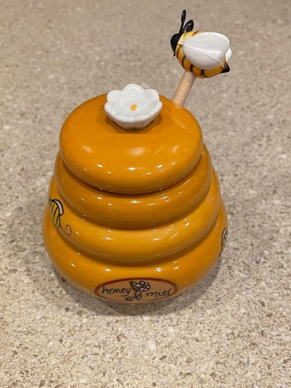 Joie Ceramic Beehive Honey Pot Jar w/ Wooden Bee Shape Dipper Gold Yellow Flower